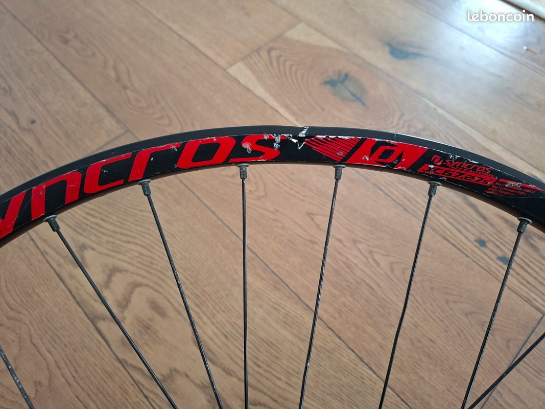 Roue vtt synchros 12x142 (image 5)