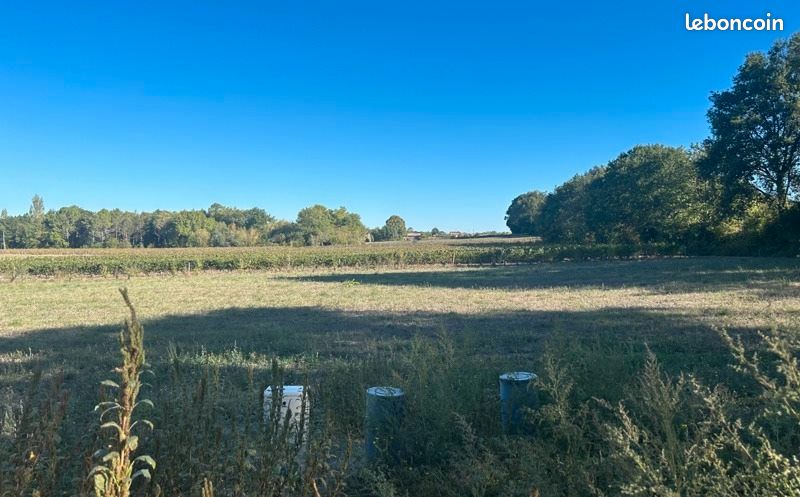 Terrain 1 018 m² Cars · 57 000 €