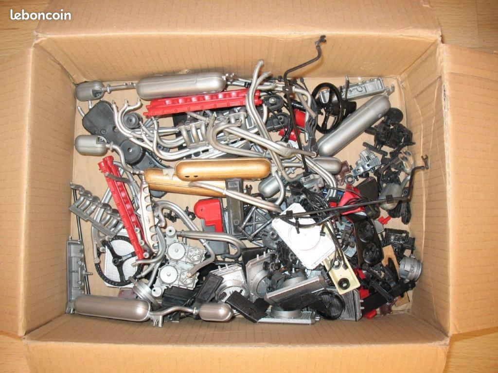 Pièces détachées Pocher 1/8 Porsche et F40 et Testararossa (image 12)