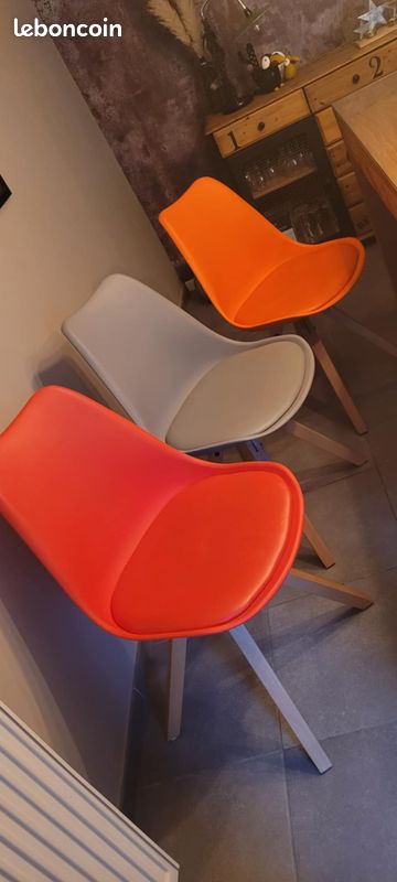 Chaise scandinave (image 1)