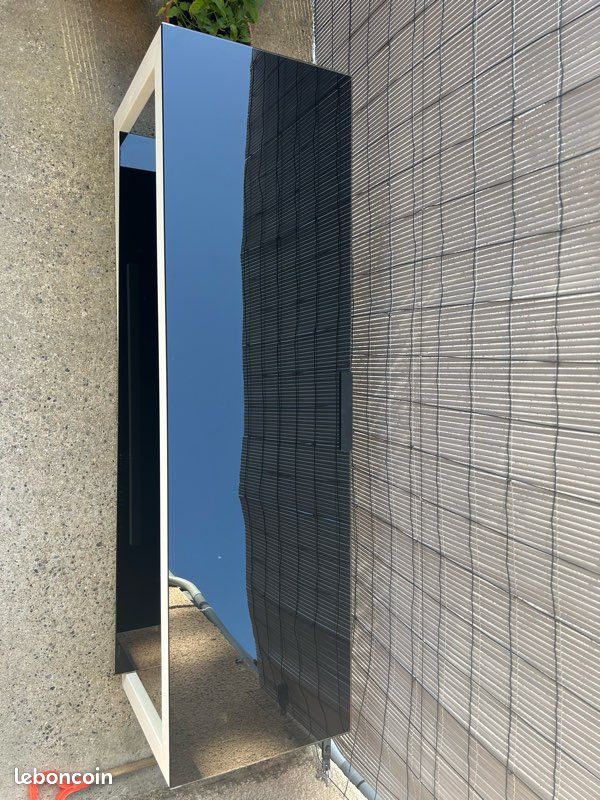 Meuble télé en verre (image 2)