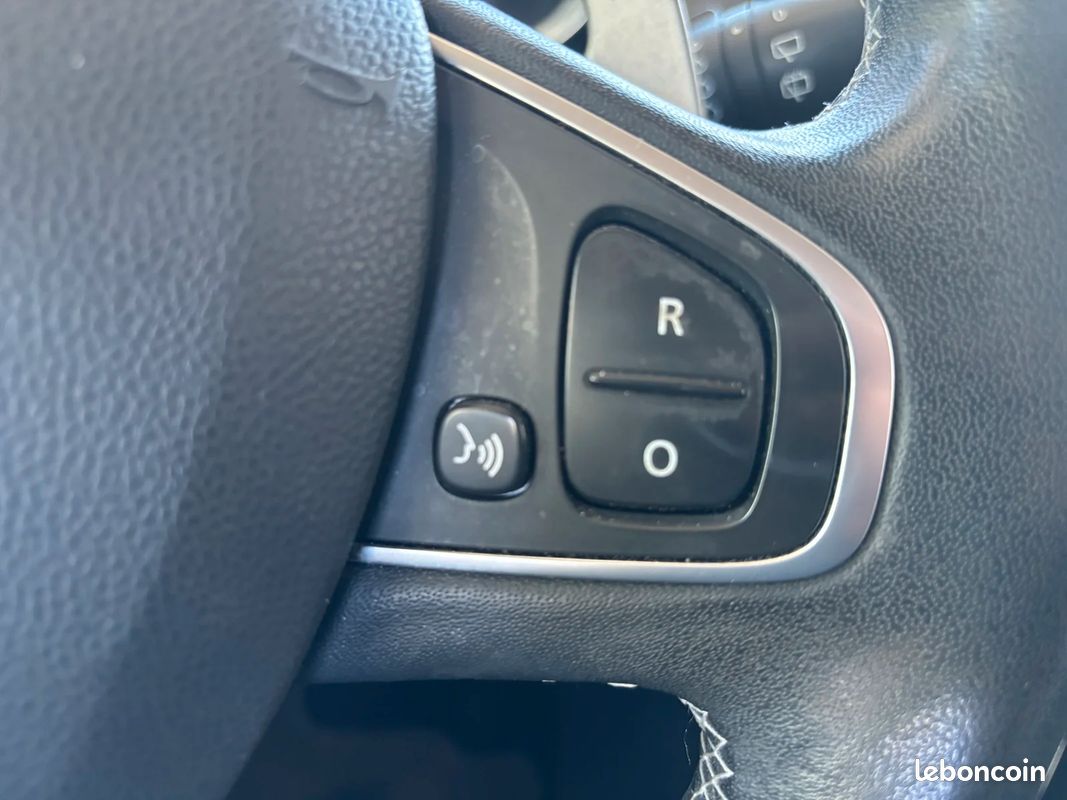 Renault CLIO IV TCe 120ch EDC GT / RS Drive / GPS / Origine France (image 25)