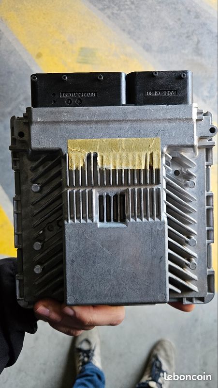 Calculateur moteur s4 b8 (image 2)