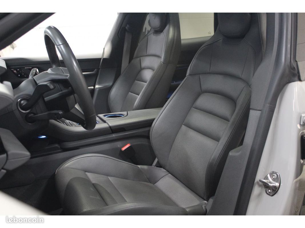 PORSCHE TAYCAN CROSS TURISMO 4S 571 Gris Craie Roues AR directrices (image 6)