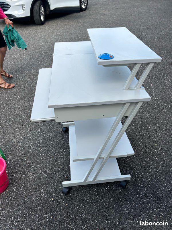 Bureau à roulette (image 7)