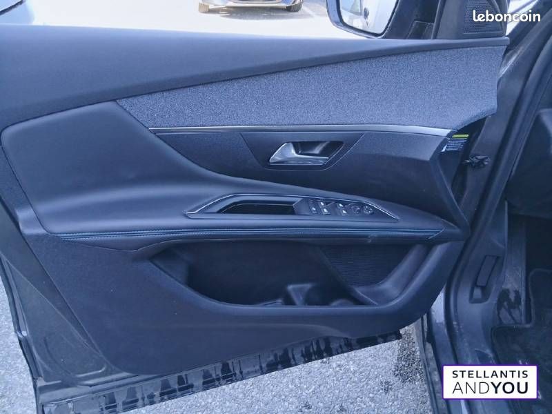 Peugeot 3008 PureTech 130ch S&S EAT8 Allure Pack (image 16)