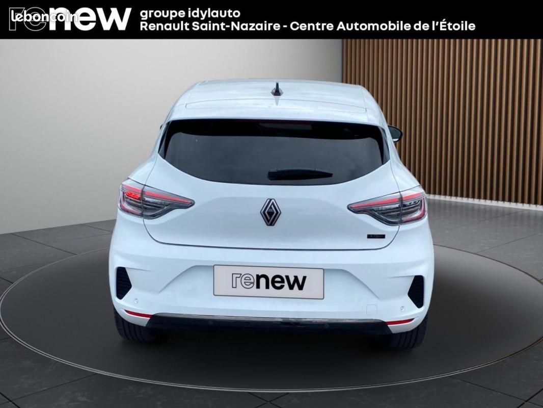 Renault Clio V E-Tech full hybrid 145 ch GSR2 Techno (image 4)