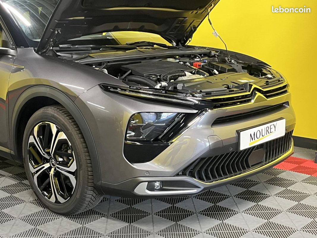 Citroen c5 x essence 130 cv bv eat8 / cuir / camera / affichage tete haute / chargeur induction (image 19)
