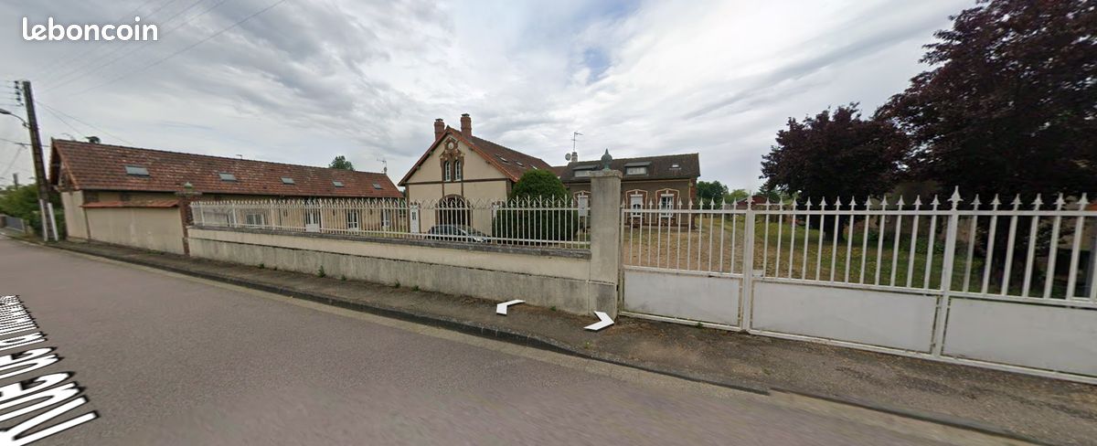 Maison 10 pièces 146 m² · à Breteuil · 146 m² · 320 000 €