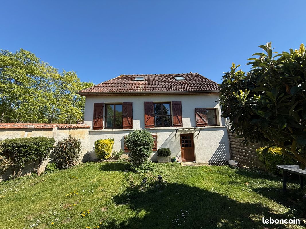 Maison 4 pièces 80 m² · à Crécy-la-Chapelle · 80 m² · 219 000 €