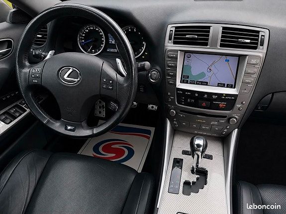 Lexus IS 5.0 V8 423 ch / Mark Levinson Caméra Sièges ventilés et chauffants Carbone (image 8)