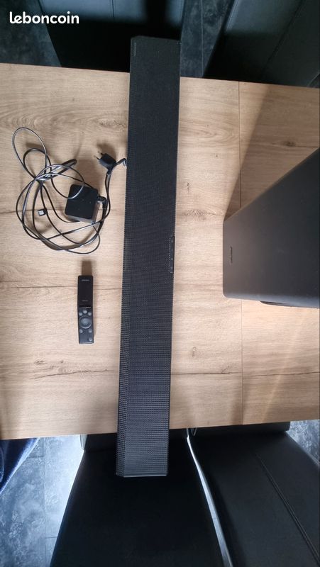 Samsung barre de son Q70T Parfait état (image 3)