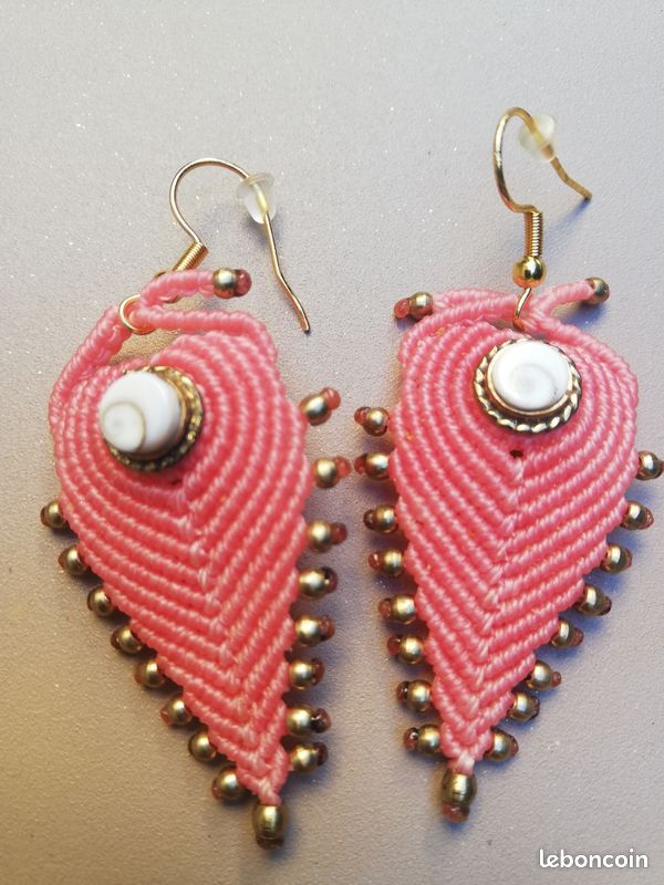 Boucles d'oreilles avec insert de coquillages (image 1)