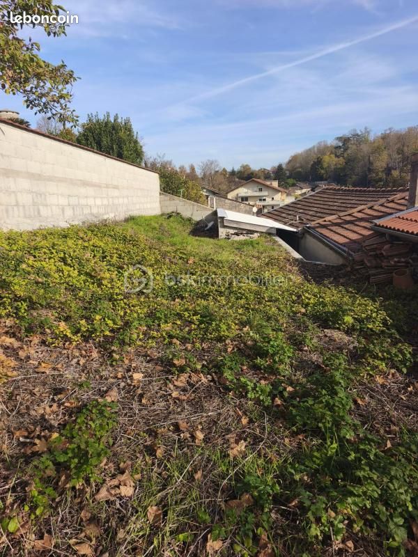 Maison 4 pièces 100 m² · à Beaurepaire · 100 m² · 77 000 €