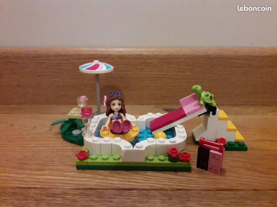 Lego Friends. Piscine d'Olivia. 41090 (image 1)