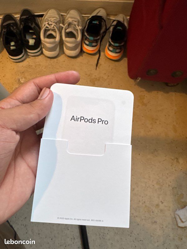 AirPods Pro 3 – Like New – 2 Months Old (image 12)