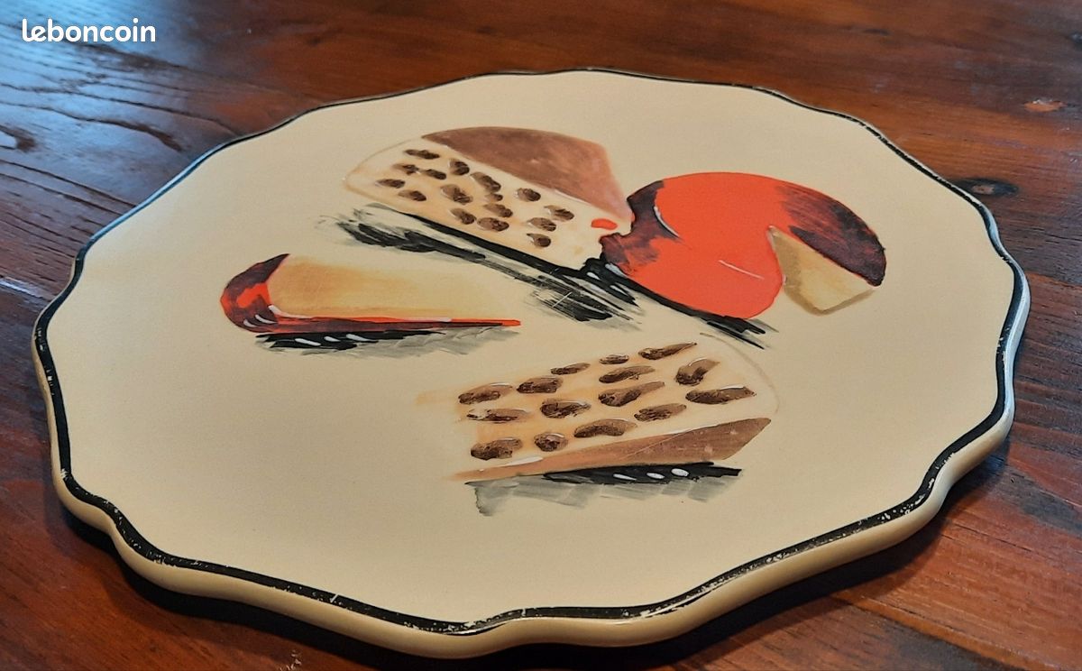 Plateau fromage dans plateaux de table