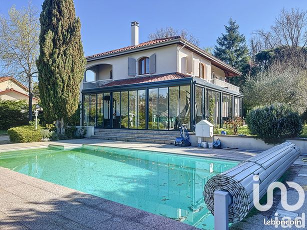 Maison 6 pièces 210 m²