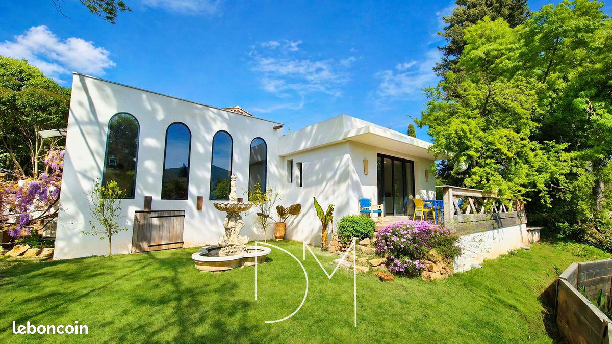 Maison 5 pièces 175 m² · à Gonfaron · 175 m² · 579 000 €