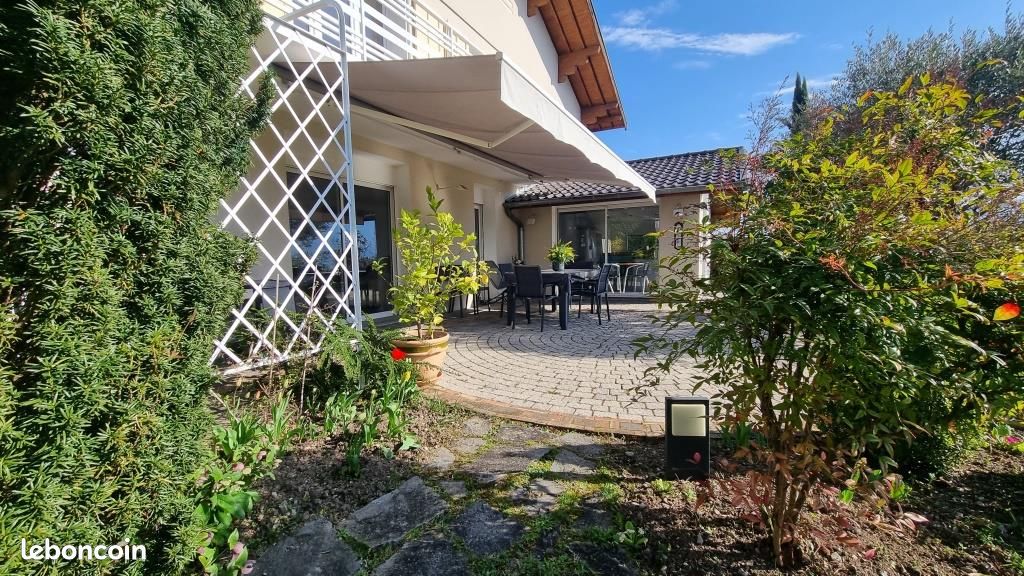 Maison 7 pièces 214 m² · à Saint-Ismier · 214 m² · 749 000 €