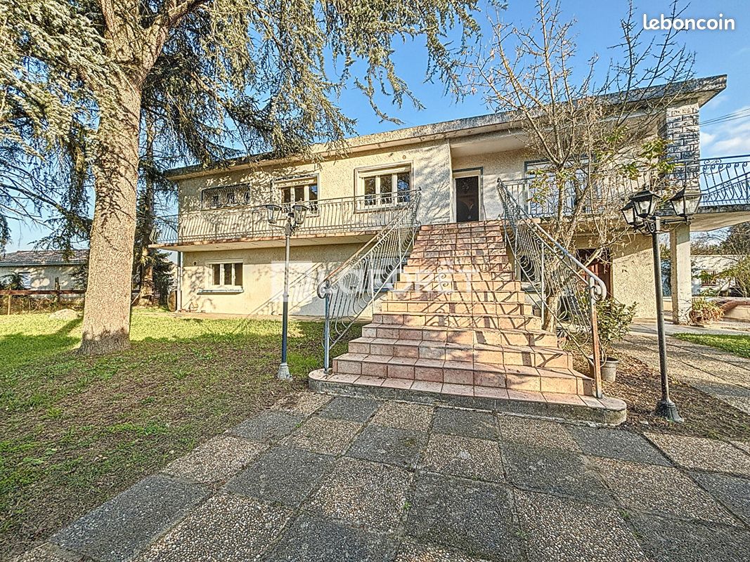 Maison 8 pièces 248 m² · à Bessières · 248 m² · 360 000 €
