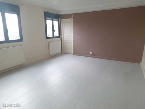 Location appartement 2 pièces 41 m² Sens (89100) Eau et chauffage collectif au gaz COMPRIS