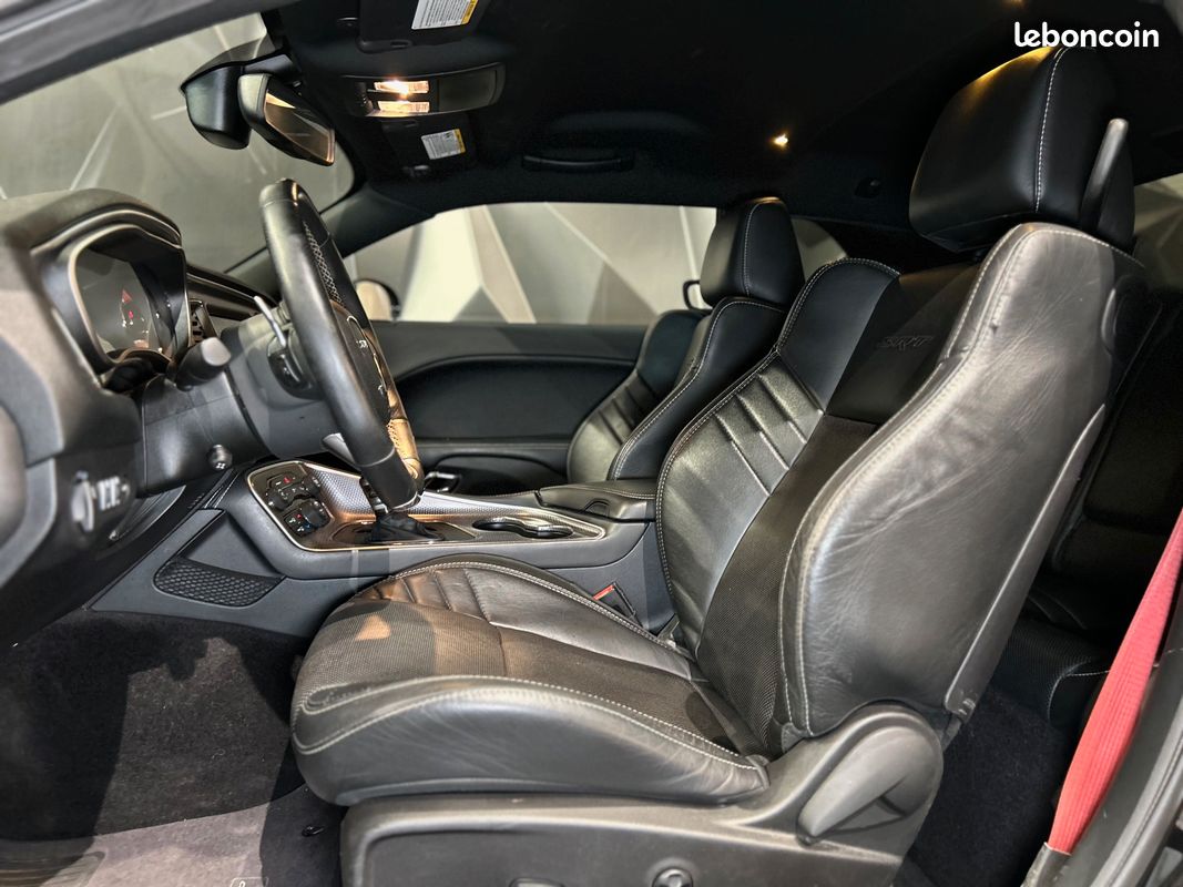 Dodge Challenger SRT Hellcat 6.2 V8 HEMI Supercharged 707 CH TorqueFlite 8 Harman Kardon (image 4)