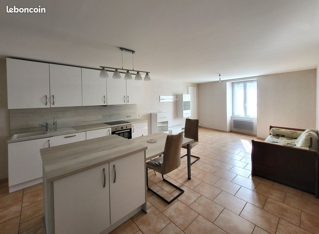 Appartement 3 pièces 74 m² · à Chalonnes-sur-Loire · 74 m² · 740 €/mois