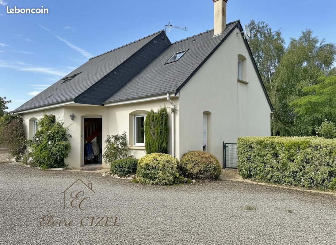 Maison 5 pièces 137 m² · à Saint-Antoine-du-Rocher · 137 m² · 350 000 €