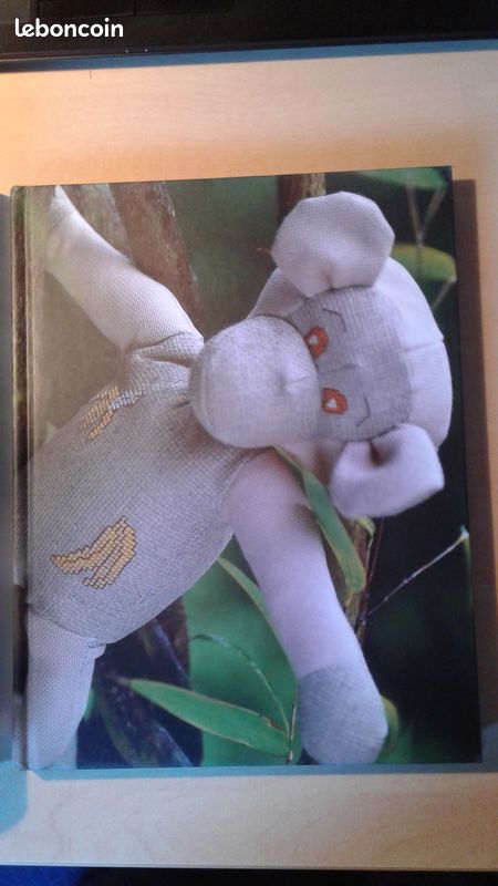 Livre broderie "peluches brodées" NEUF (image 2)
