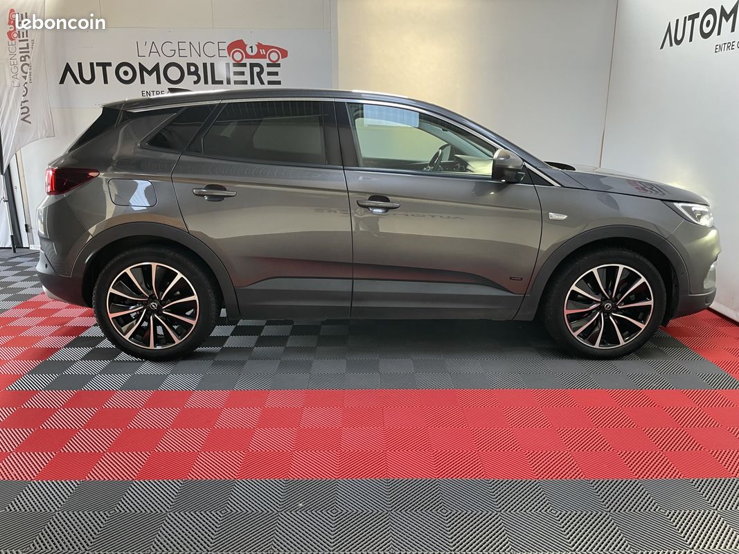 OPEL Grandland X 1.6 HYBRID 225 BVA8 ELITE (image 9)