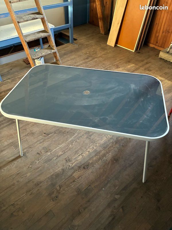 Table de jardin (image 1)