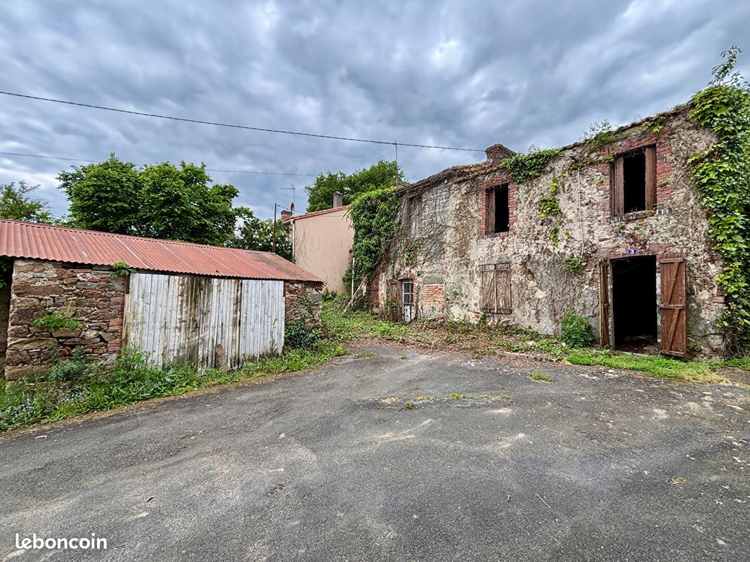 Maison 4 pièces 114 m² · à Argentonnay · 114 m² · 19 600 €