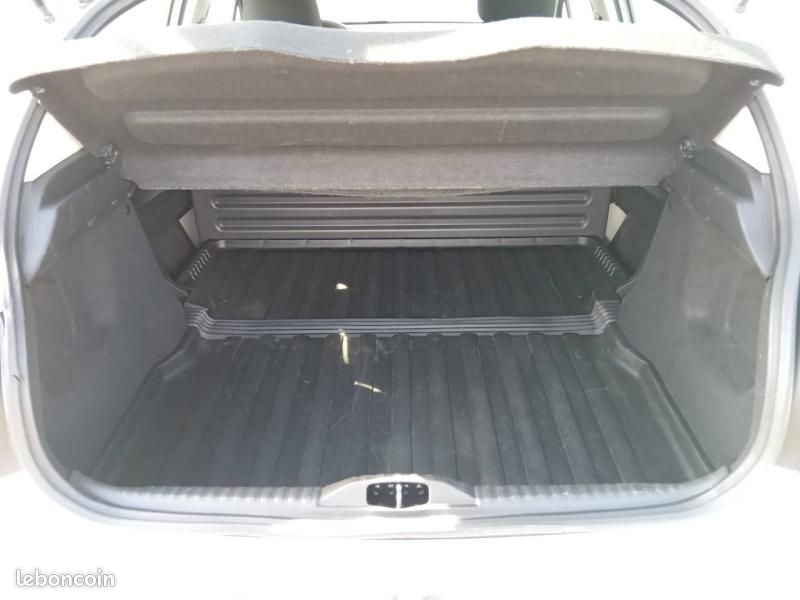 Citroen C3 Sté 7 400 HT 1.5 BlueHDi 100ch S&S BVM 6 Feel (image 6)