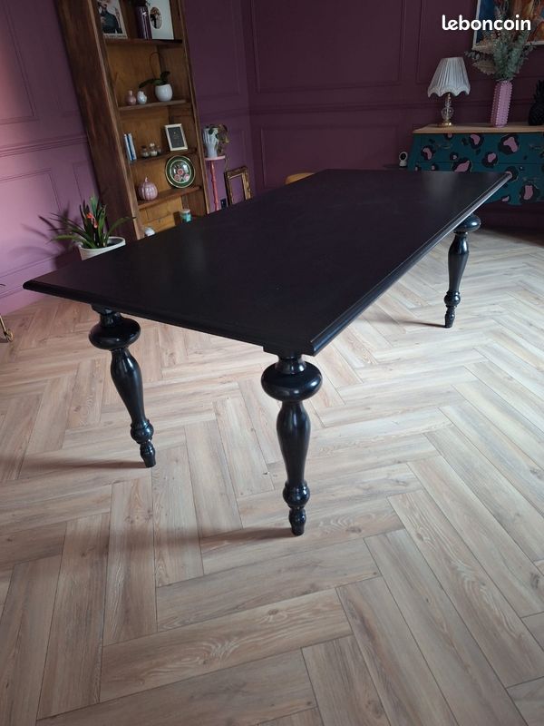 Table (image 4)