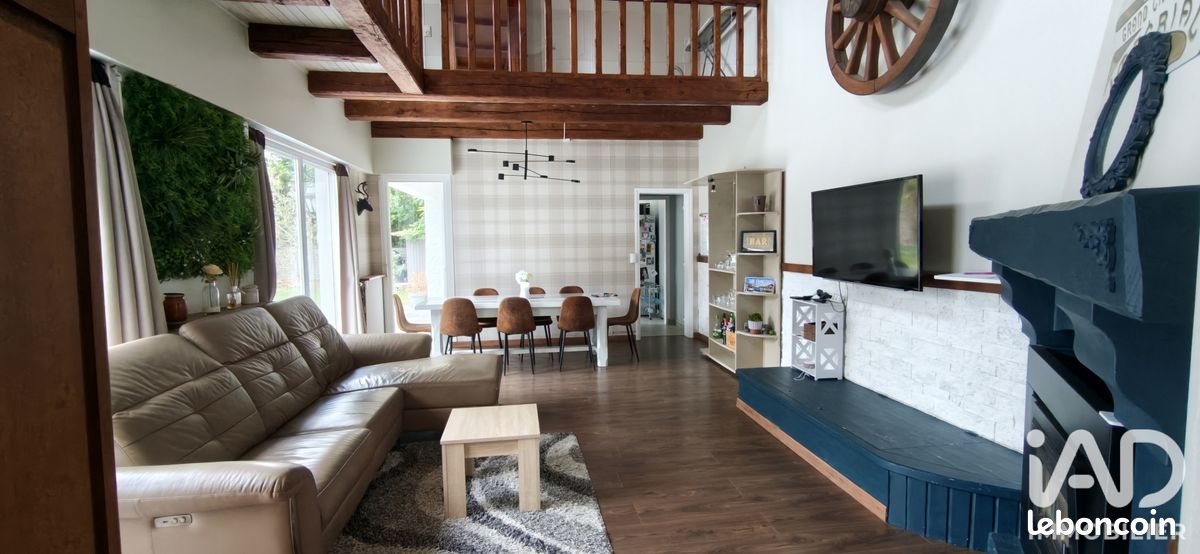 Maison 7 pièces 195 m² · à Curgies · 195 m² · 320 000 €