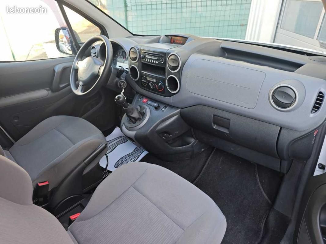 Peugeot Partner TEPEE 1.6L VTi 98CH "ACTIVE" 5PLACES ATTELAGE (image 9)