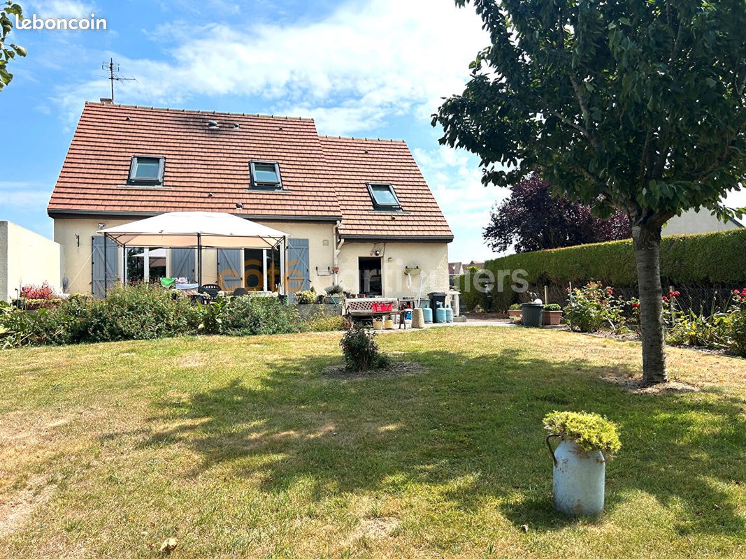 Maison 5 pièces 90 m² · à Reviers · 90 m² · 314 700 €