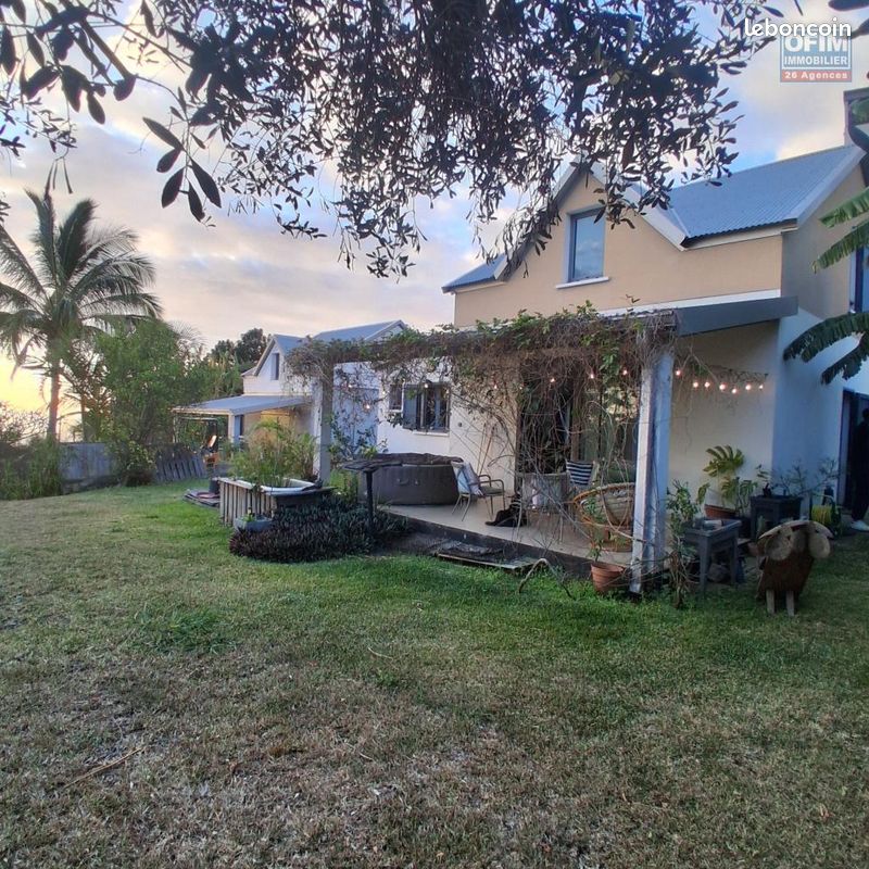 Maison 4 pièces 104 m² · à Saint-Leu · 104 m² · 420 000 €