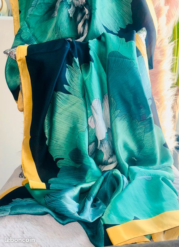 Foulard en soie (image 8)