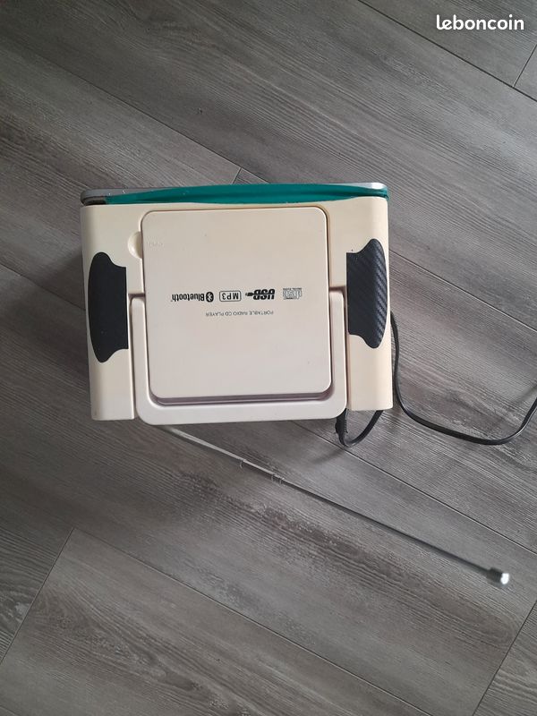 Poste radio CD marque DCybel (image 1)