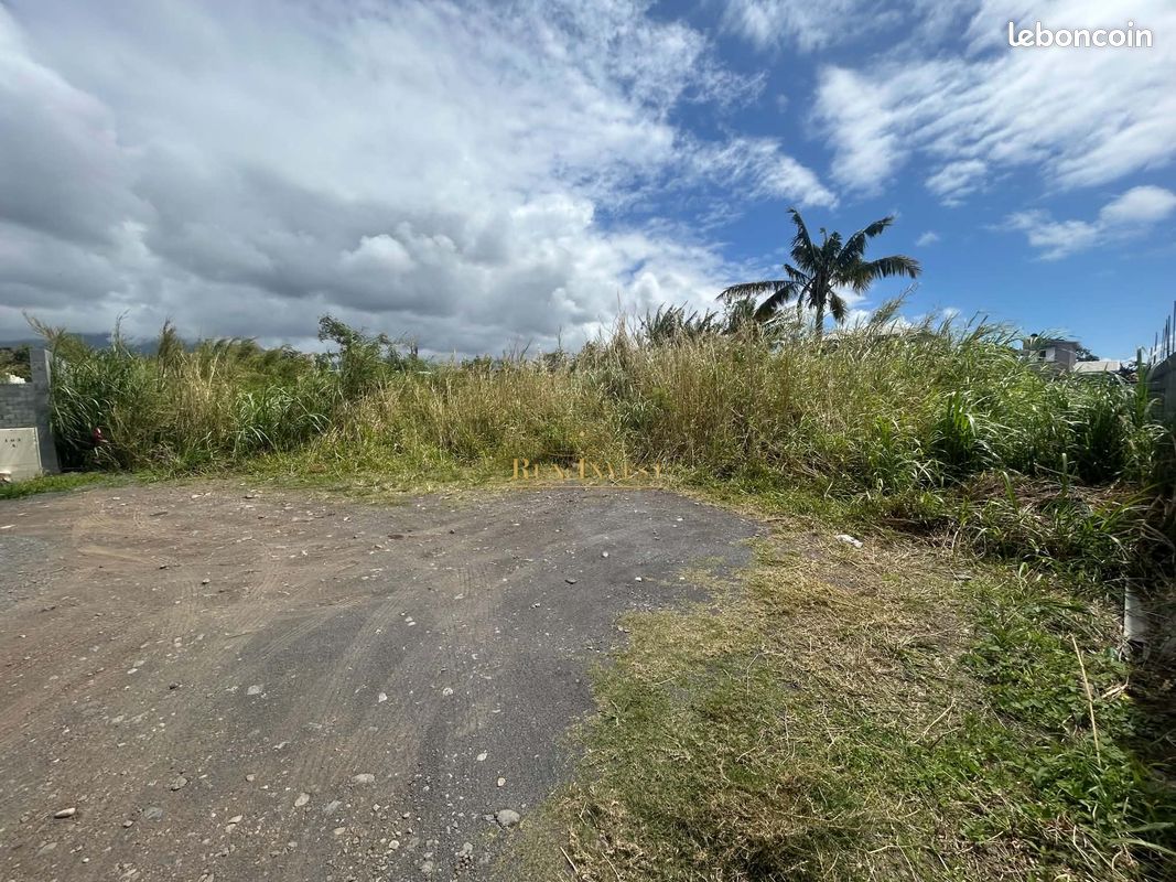Terrain 688 m² · à Saint-André · 688 m² · 162 000 €