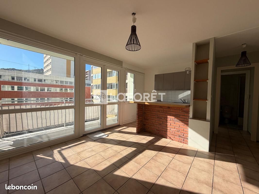 Appartement 2 pièces 35 m² · à Saint-Étienne · 35 m² · 470 €/mois