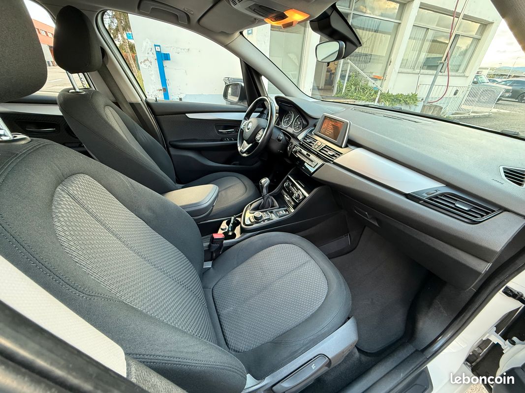 Bmw Série 2 ActiveTourer 214d 95ch Business (image 4)