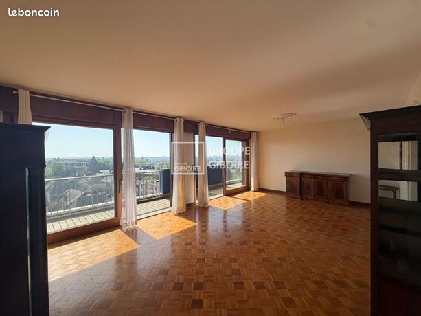 Appartement 4 pièces 135 m² — 1
