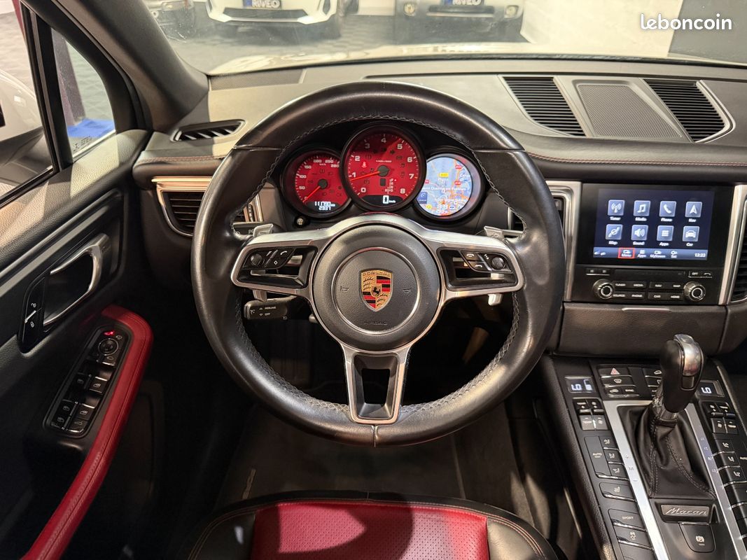 PORSCHE MACAN 2.0 250ch PDK / SUIVI COMPLET PORSCHE / TOIT OUVRANT / APPLE CARPLAY (image 13)