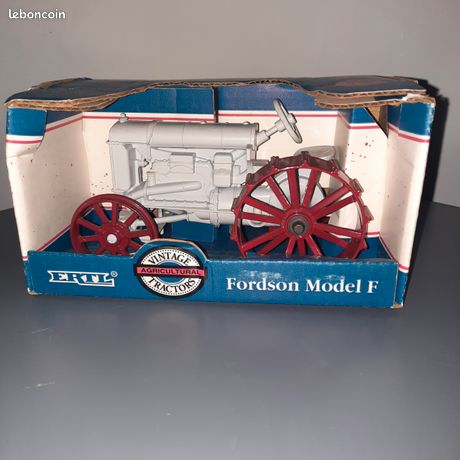 très ancienne voiture miniature | Kaufen auf