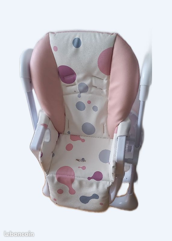 Chaise haute bébé (image 1)