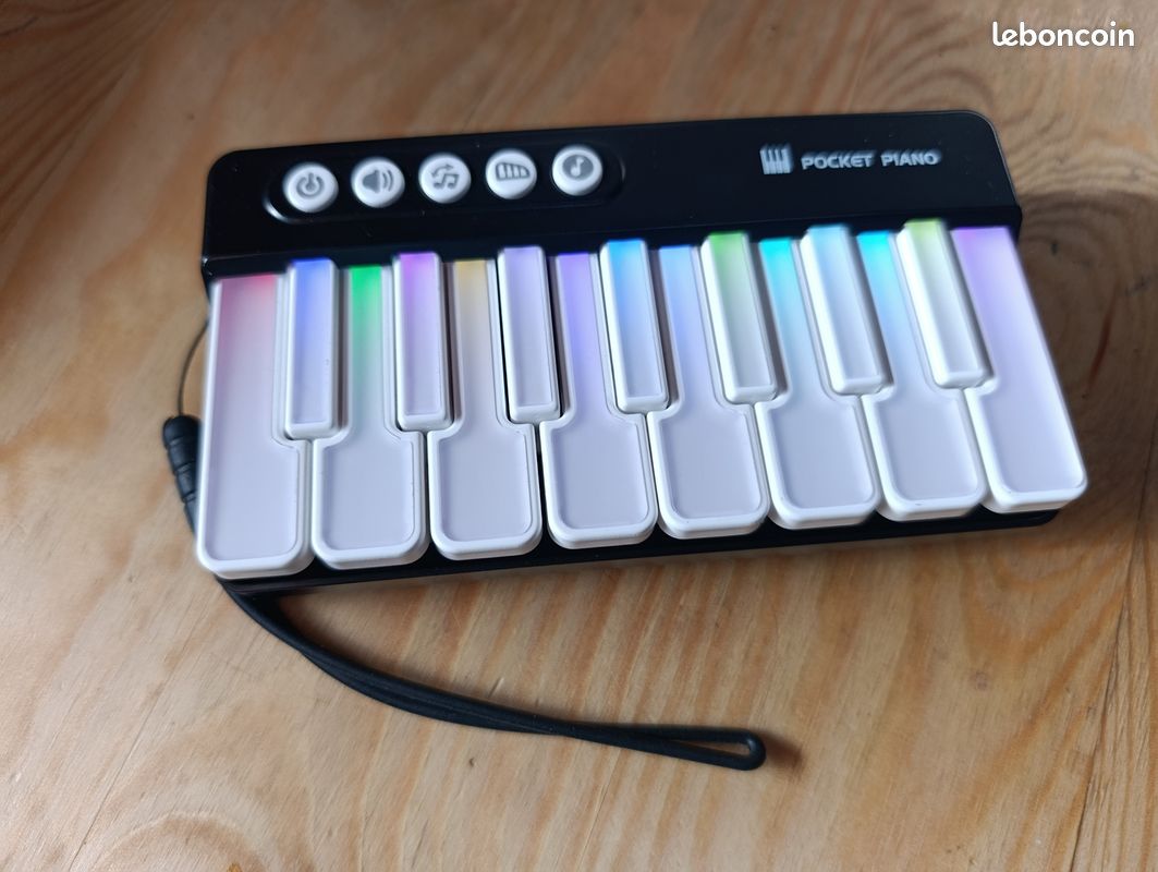 Mini piano jouet (image 1)