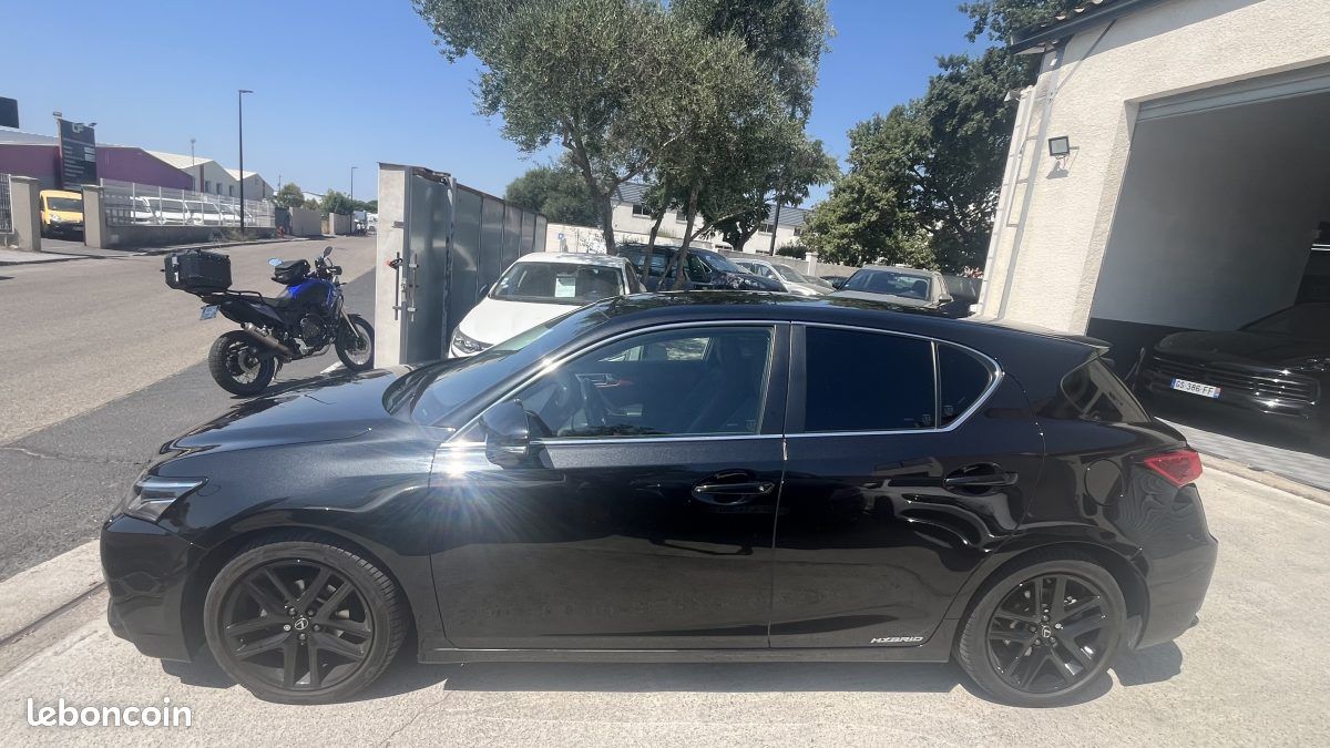 LEXUS CT200H RARE SPORT EDITION suivi Lexus Complet 1,8 L 136 CV 2020 (image 5)